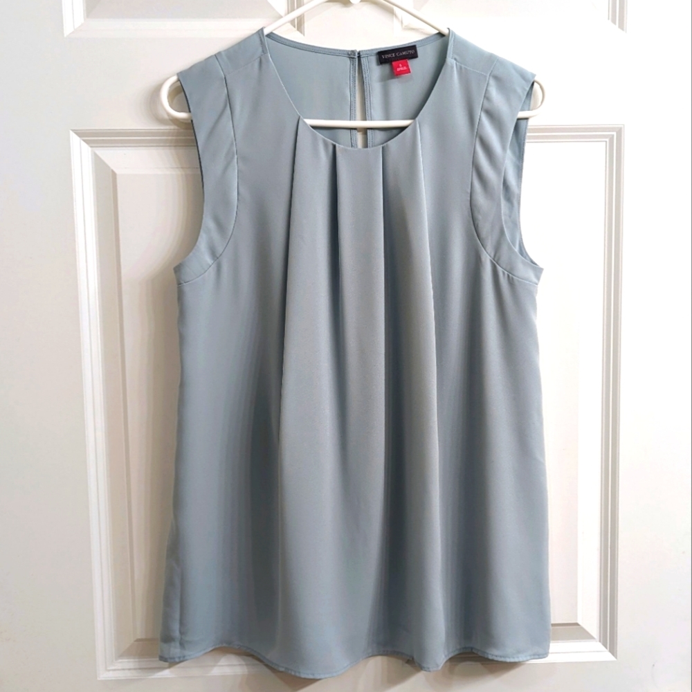 Vince Camuto sleeveless flowing top in small, pale green/blue